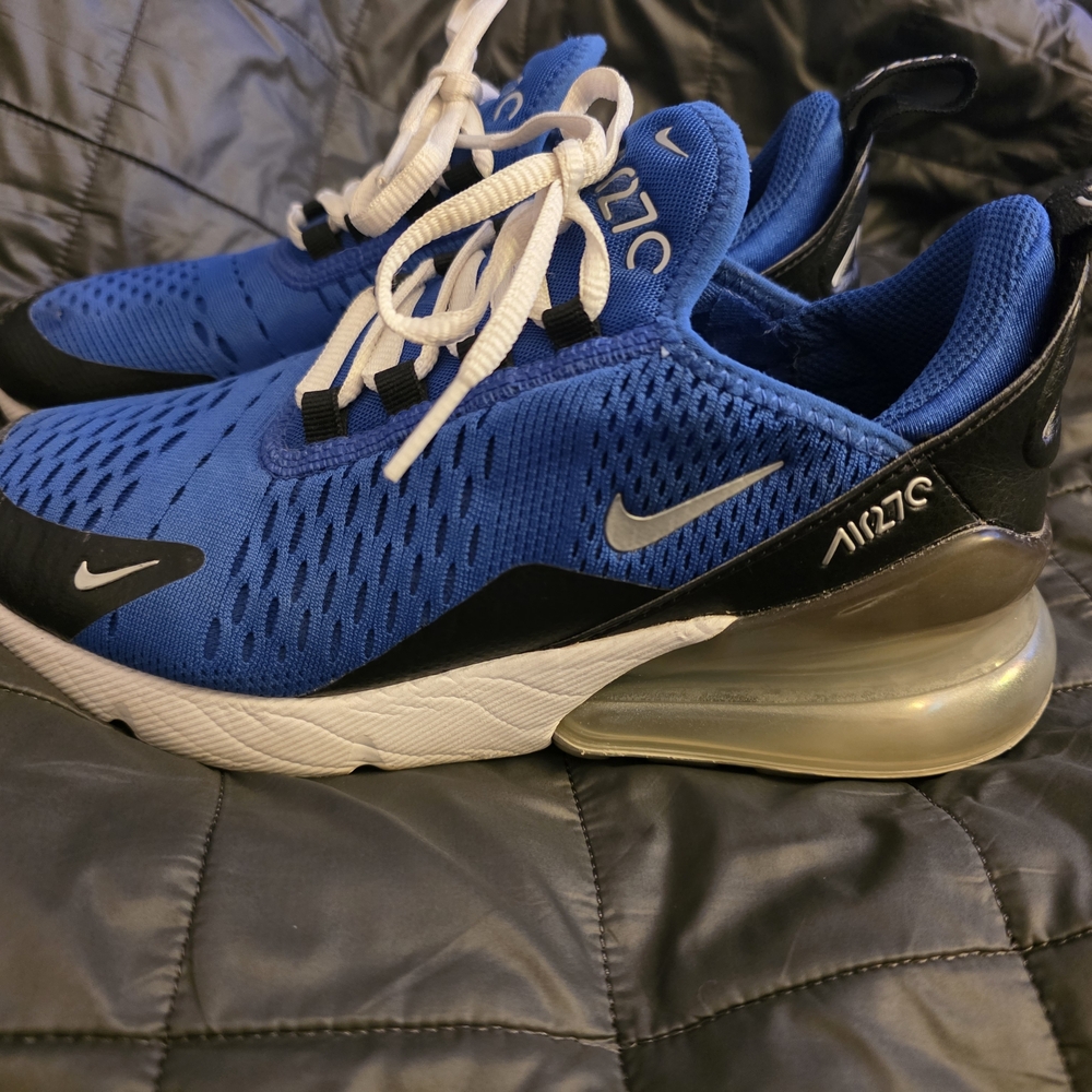 Nike Air Max 270 Blue Athletic Shoes - Picture 2 of 3